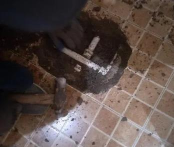 杜尔伯特卫生间漏水维修公司为您分享下卫生间渗水如何处理及注意事项
